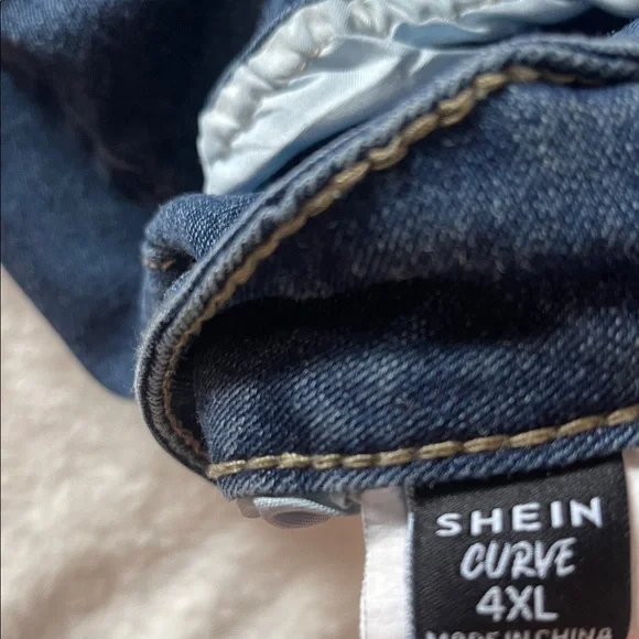 SHEIN Curve Blue Flare Jeans - Size 4XL - Picture 4 of 11
